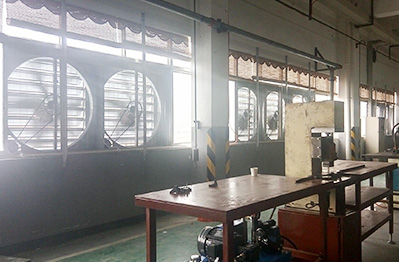 車間高溫莫煩惱,降溫設(shè)備爽風(fēng)造! 車間高溫莫煩惱,降溫設(shè)備爽風(fēng)造!